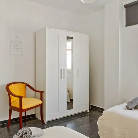 Spacious Centre In